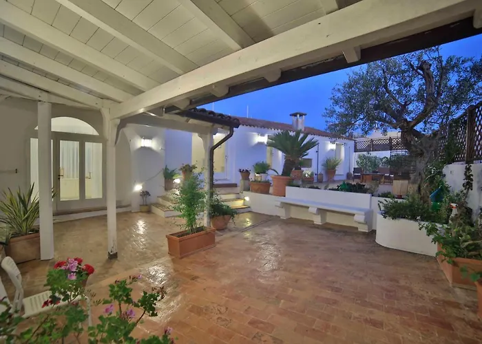 Palazzo Zacheo Bed and Breakfast 3*