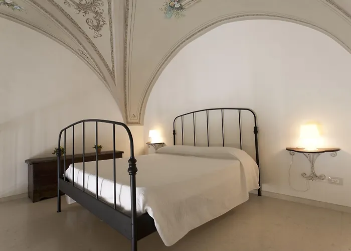 Palazzo Zacheo Bed and Breakfast 3*