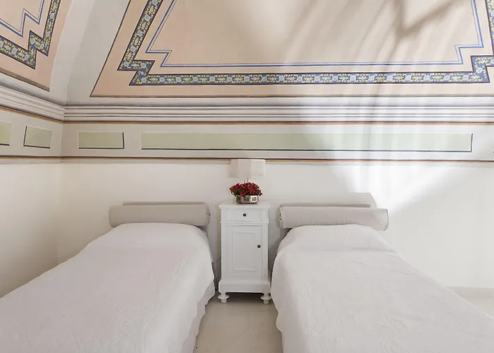 Palazzo Zacheo Bed and Breakfast 3*