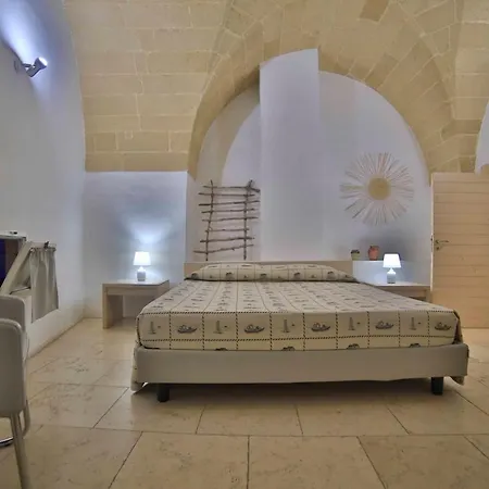 Palazzo Zacheo 3*