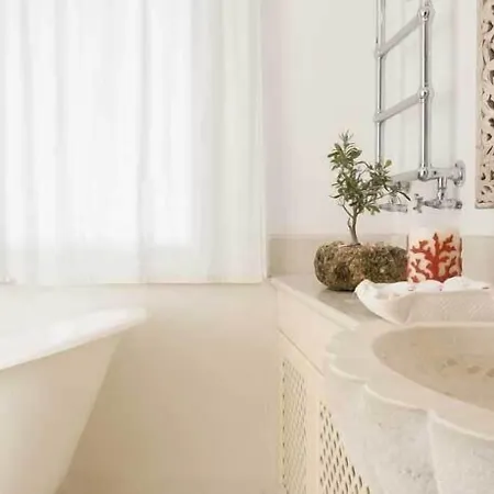 Palazzo Zacheo Bed & Breakfast